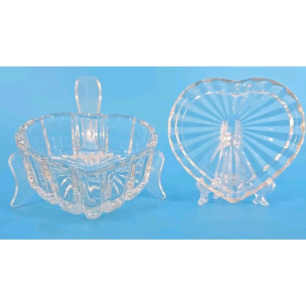 Vintage Heart Shaped Crystal Trinket Jewelry Box W/ Lid- Some‎ Small Chips